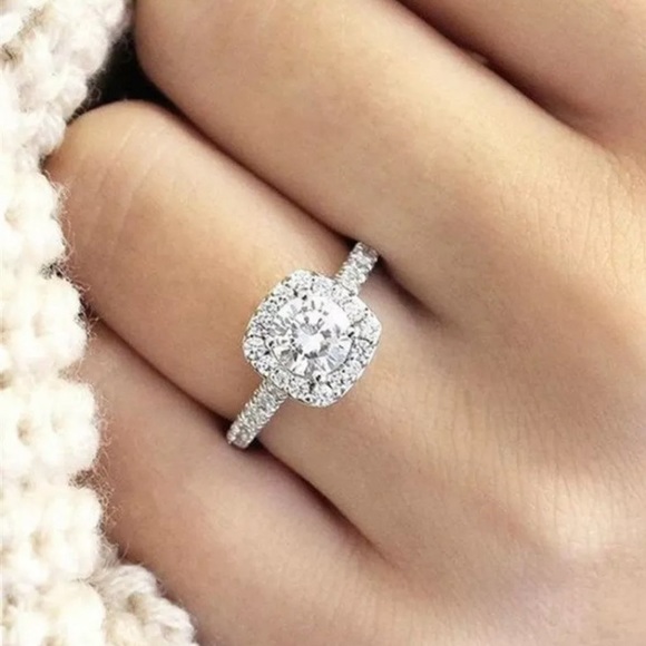 18K White Sapphire 925 Sterling silver Ring - Picture 4 of 5